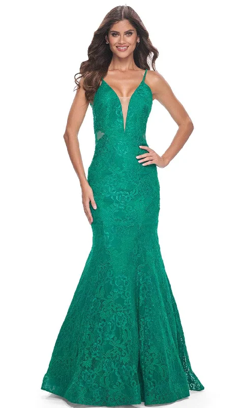 La Femme 32315 - Sleeveless Low V-Back Prom Gown