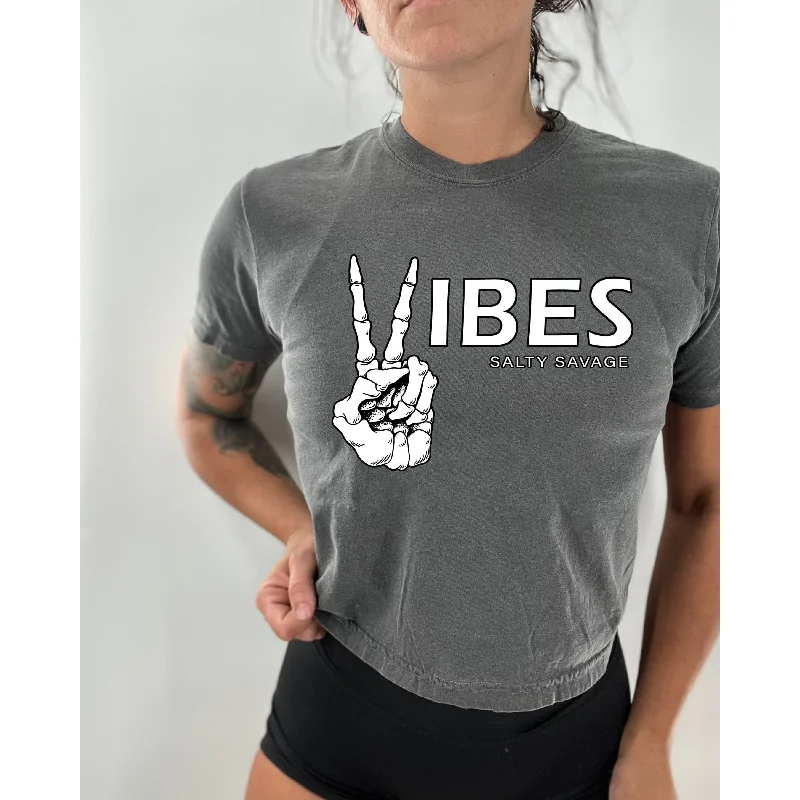 Salty Savage Ladies "VIBES" Crop Tee